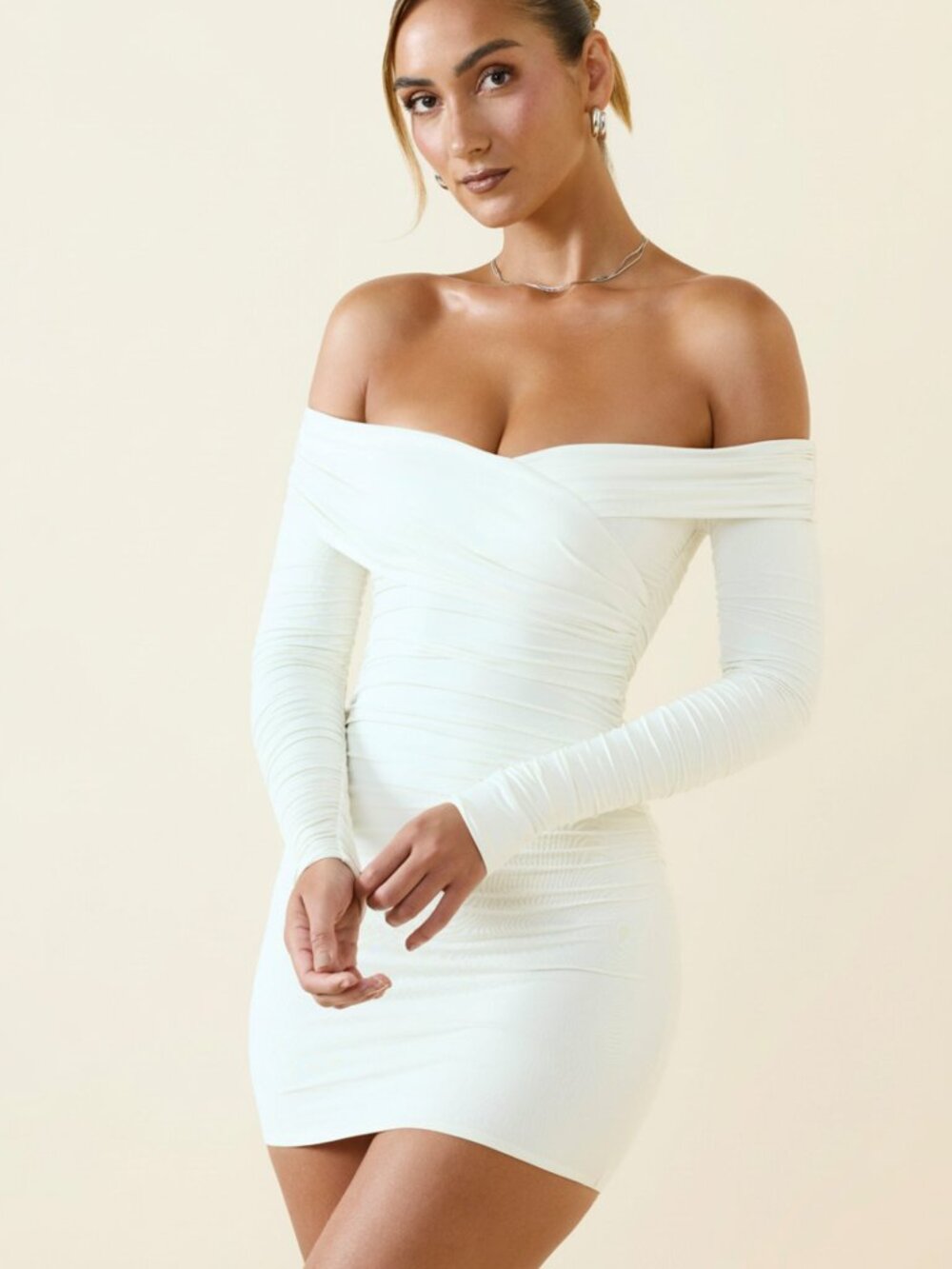 Oh Polly Off-Shoulder Ruched Bodycon Mini Dress in Vanilla Size LL